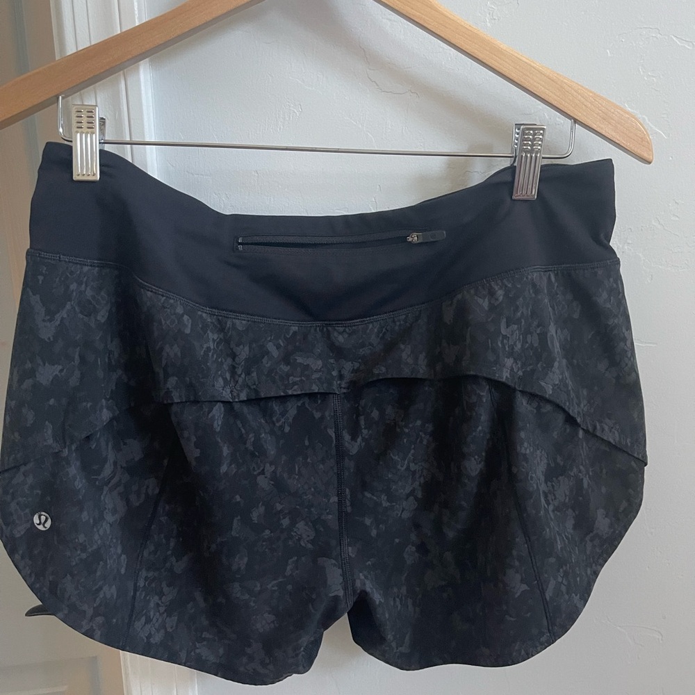 Lululemon speed up 4” shorts